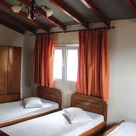 Πανδοχείο Vrenthi *